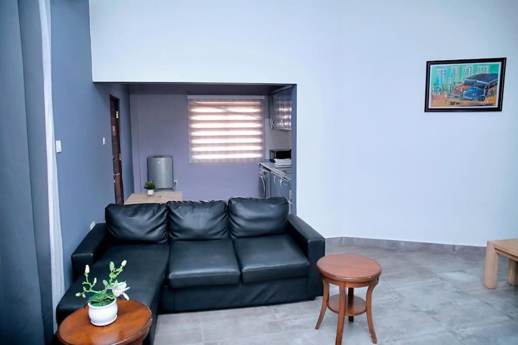 Petite'S Nest - Apartment 3 Acra Exterior foto